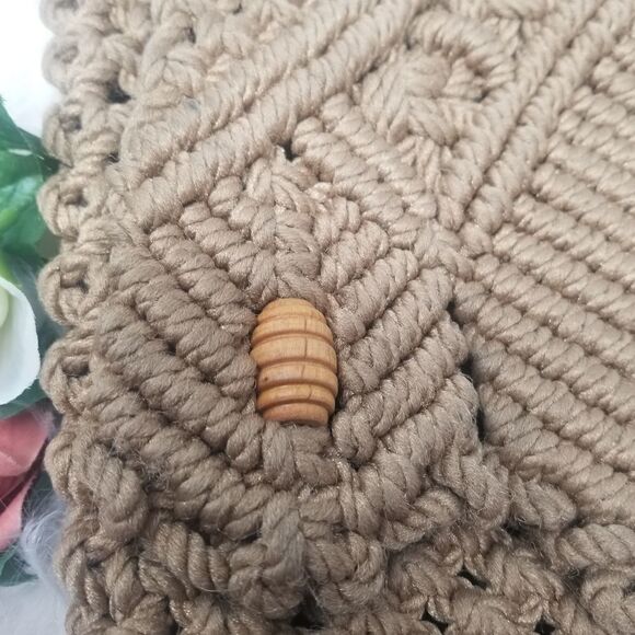 Handmade Macrame Bag with Wooden Beads. - Picture 2 of 8